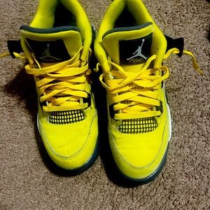 Jordan 4 retro lightening 2021